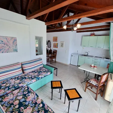 Forestata Village Apartament Kouvalata