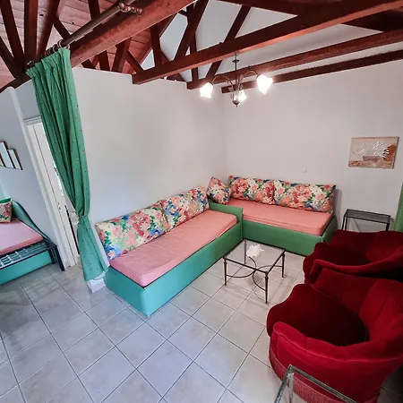 Forestata Village Apartament Kouvalata